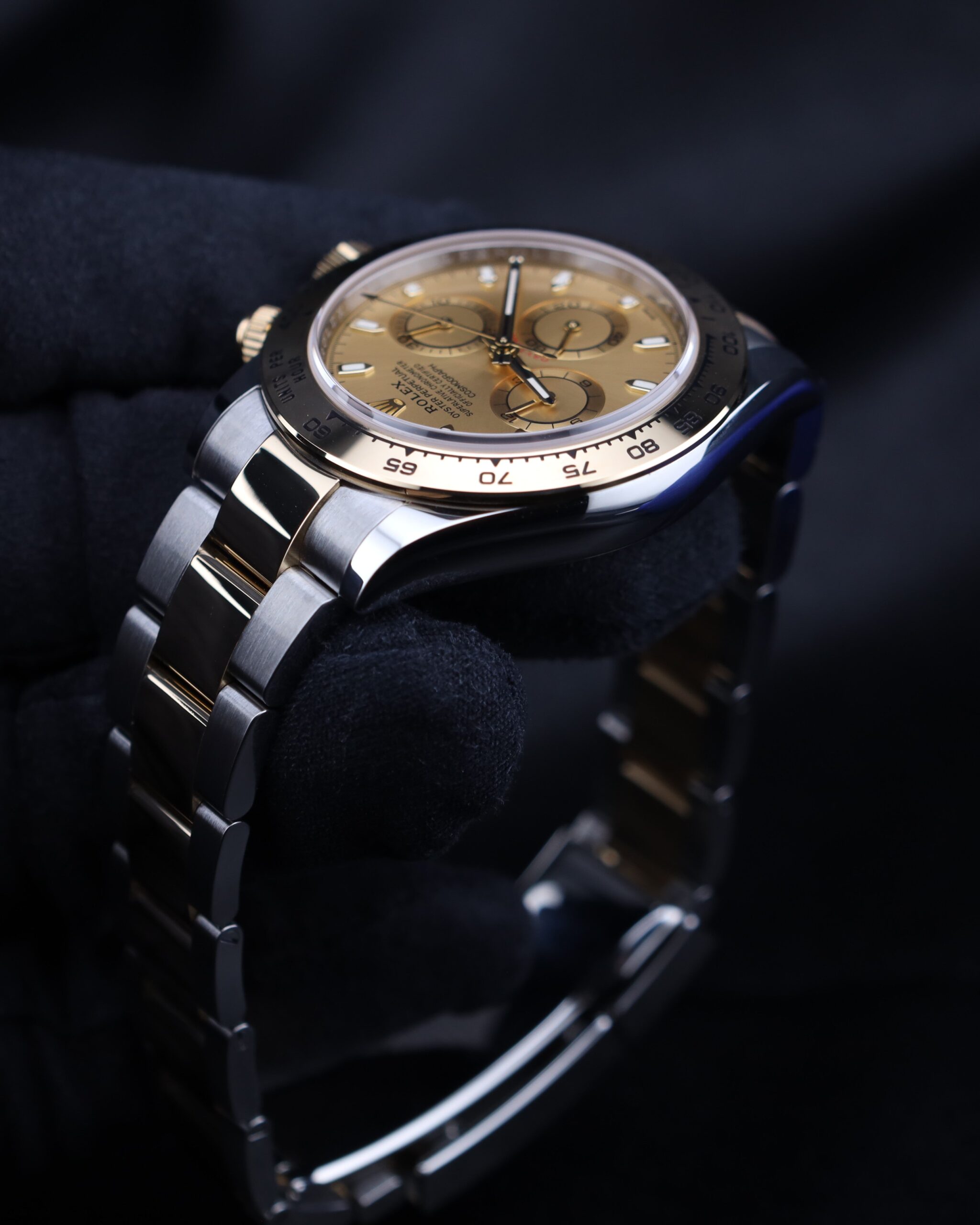 Rolex Daytona chronograph watch side view