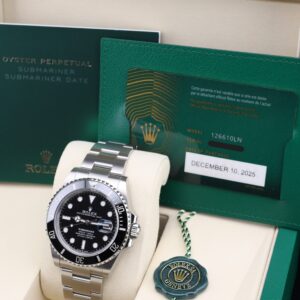 Black dial vintage sport automatic timepiece