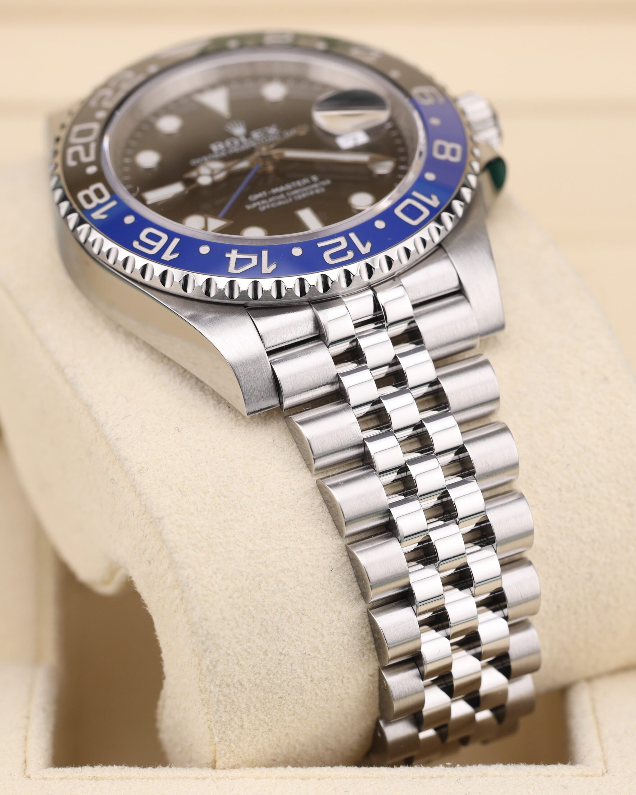 Used Swiss made mechanical watch with sporty design