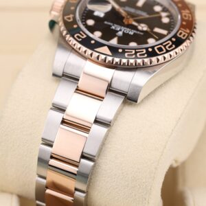 Elegant pre-owned automatic dress watch