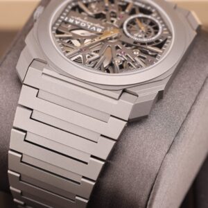 Men's vintage dress automatic watch with leather strap