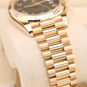 Men's vintage dress automatic watch with leather strap