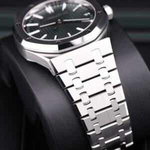 Pre-owned stainless steel chronograph watch
