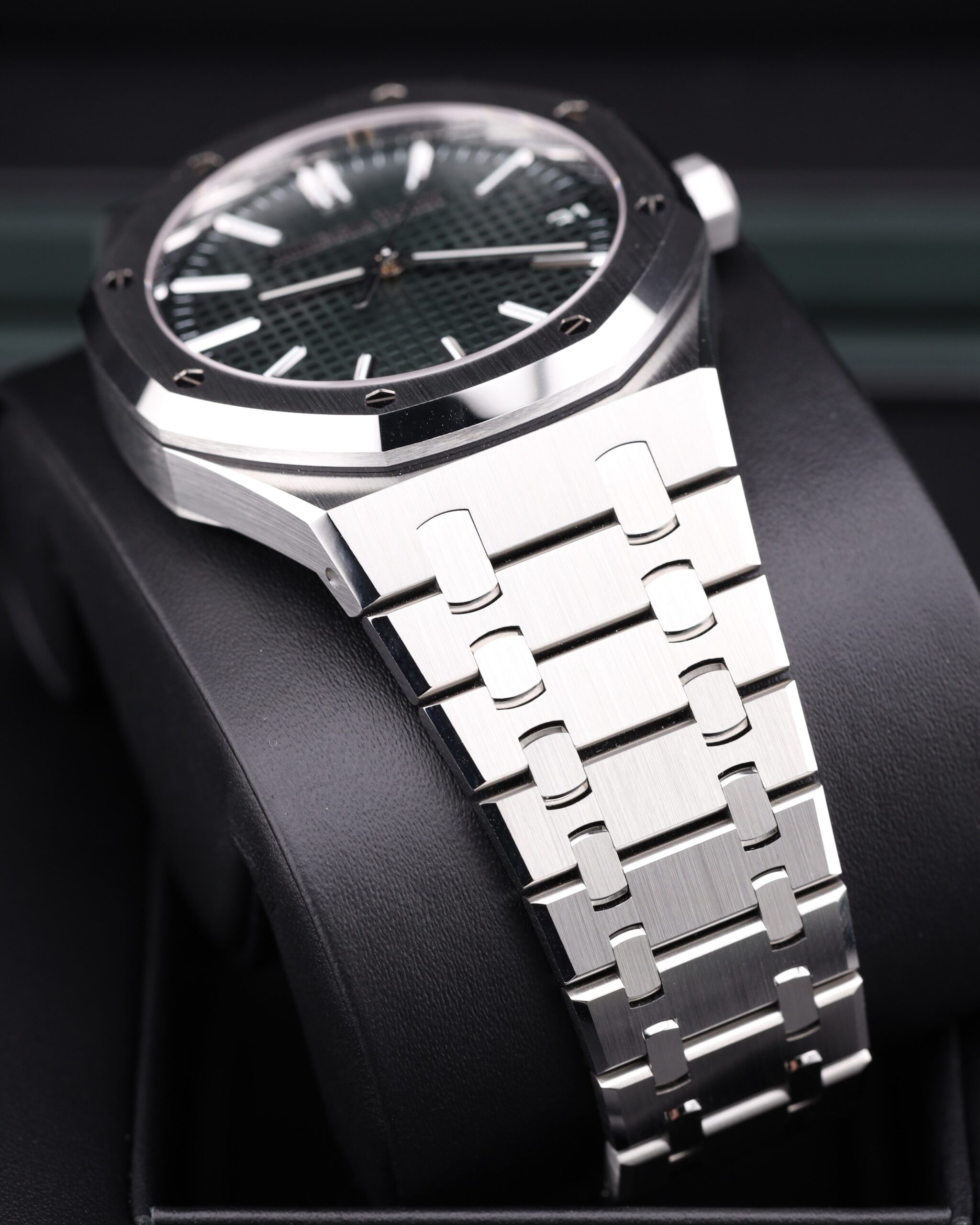 Pre-owned stainless steel chronograph watch