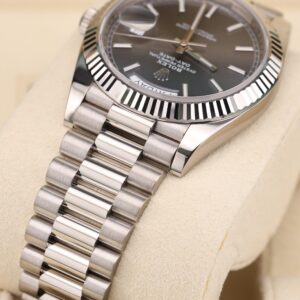 Used Swiss made mechanical watch with clean dial