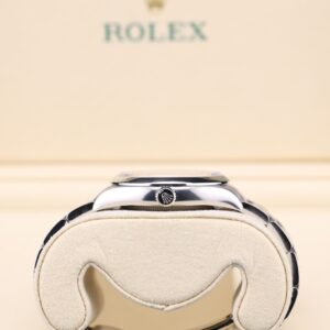 Men's vintage dress automatic watch close-up