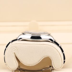 Pre-owned moonphase wrist watch