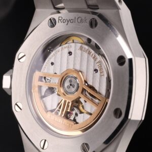 Vintage slim case men's automatic timepiece