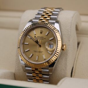Men's vintage dress automatic watch dial