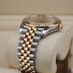 Pre-owned stainless steel chronograph wristwatch