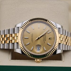 Men's vintage dress automatic wristwatch