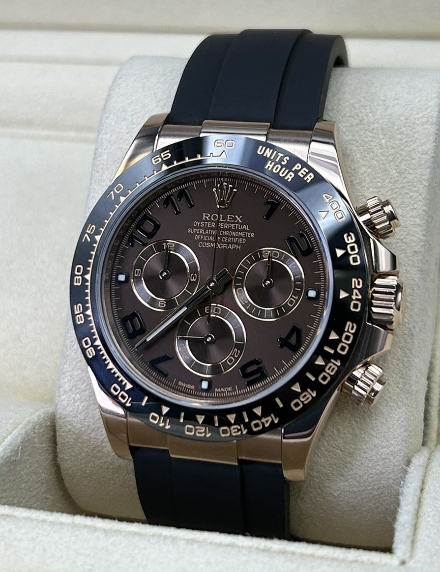 Elegant pre-owned automatic dress watch