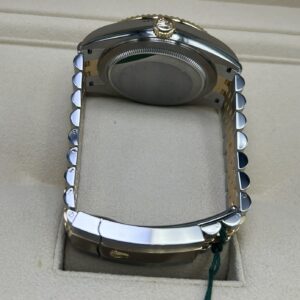 Men's vintage dress automatic watch dial