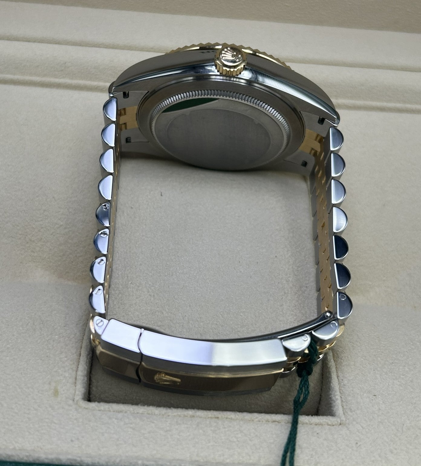 Men's vintage dress automatic watch dial