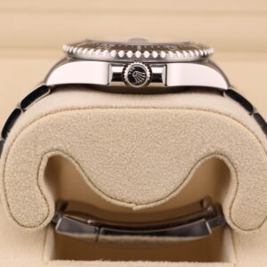 Men's vintage dress automatic watch dial