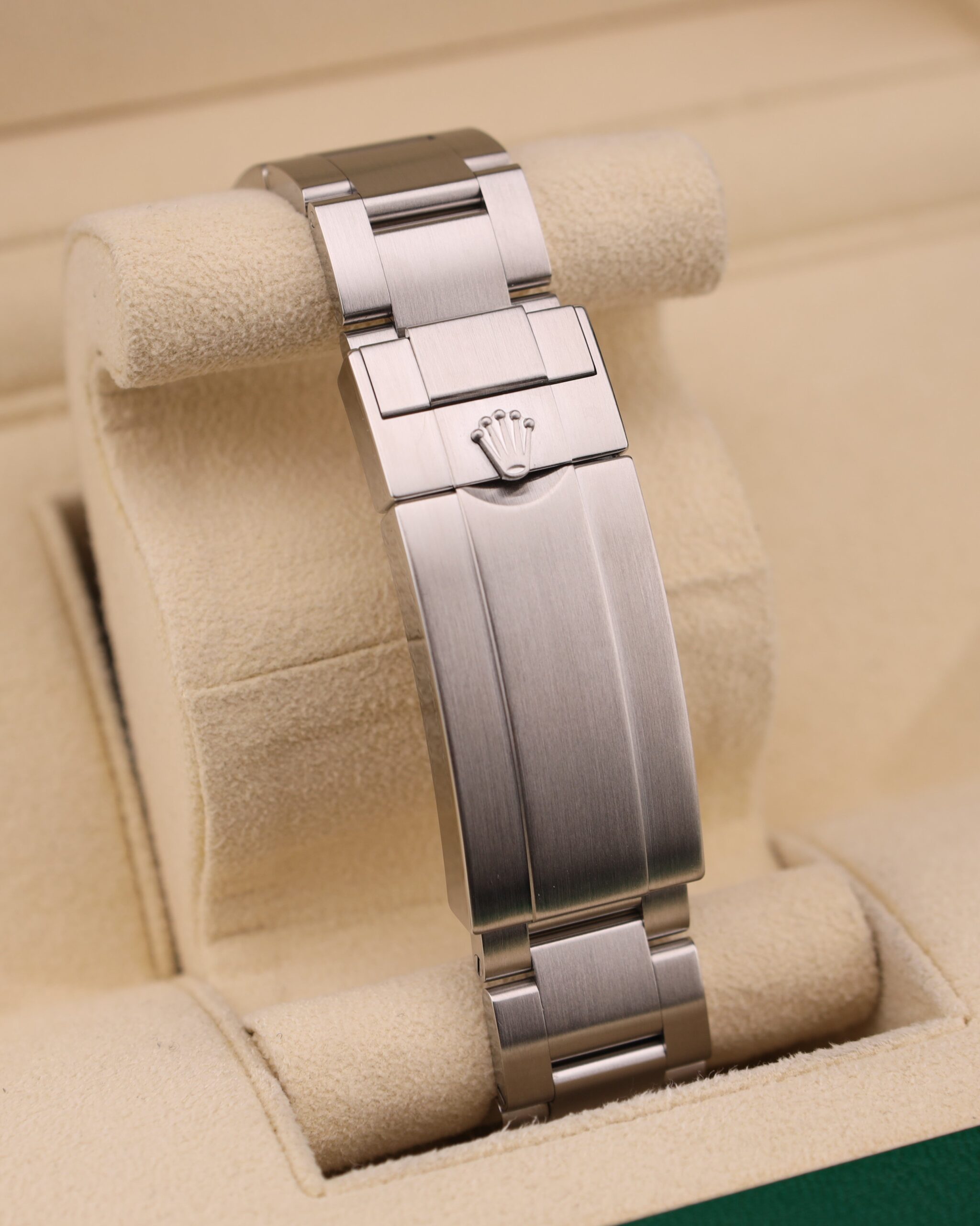 Vintage diver mechanical watch close-up