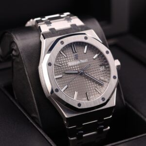 Elegant pre-owned automatic dress watch with leather strap