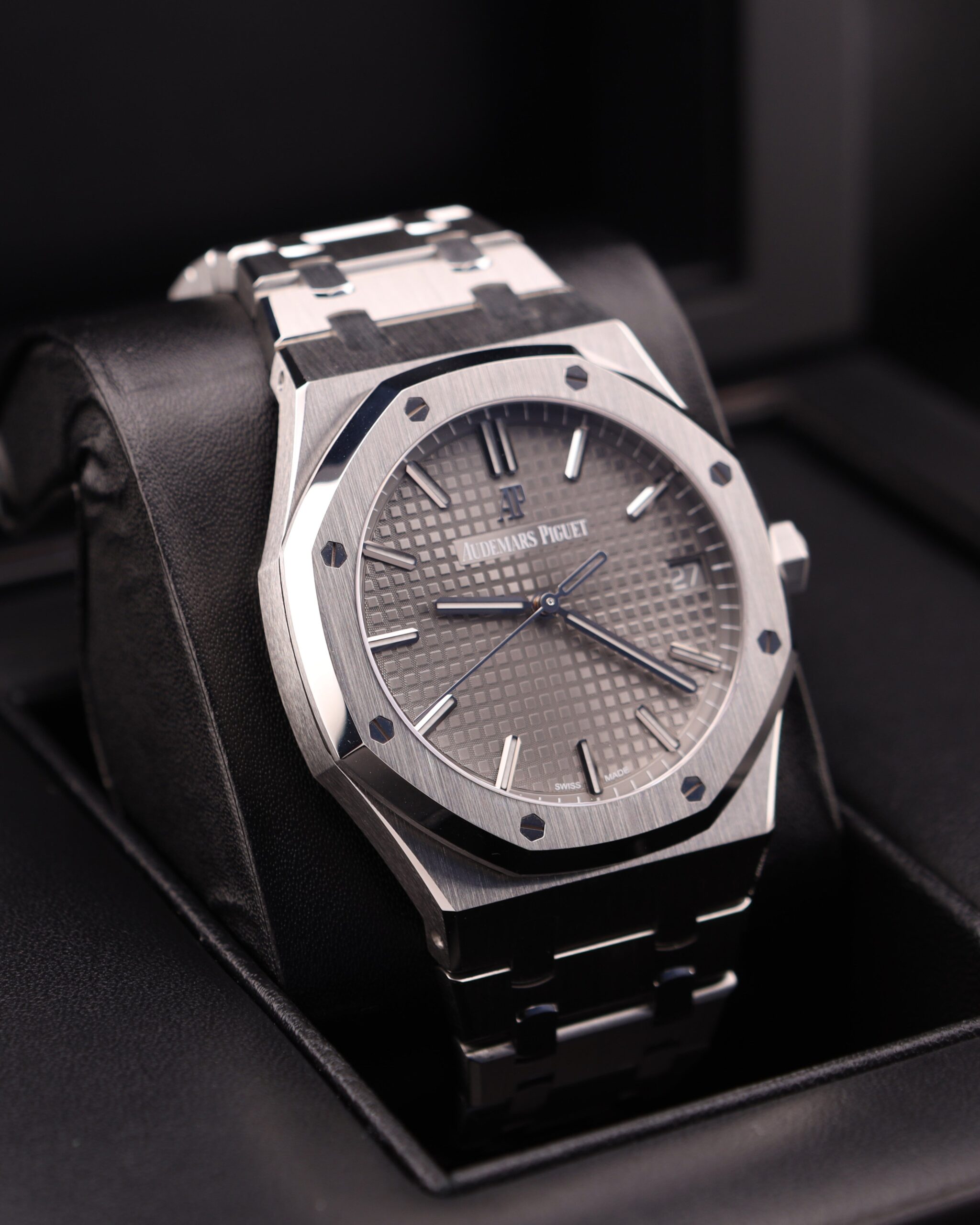Elegant pre-owned automatic dress watch with leather strap