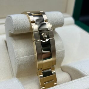 Pre-owned stainless steel chronograph wristwatch