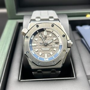 Pre-owned moonphase wrist watch for men