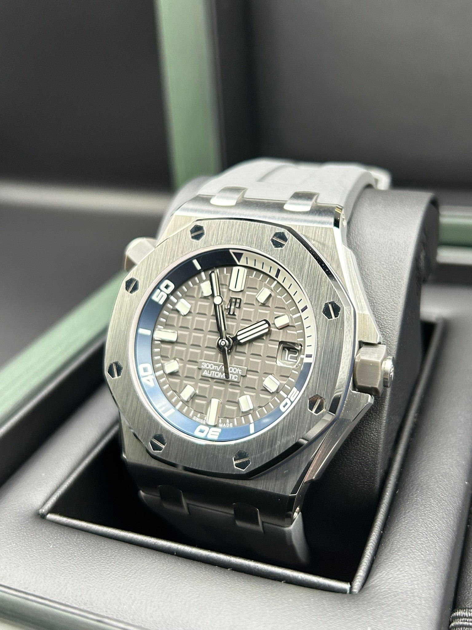 Classic men's vintage dress automatic watch