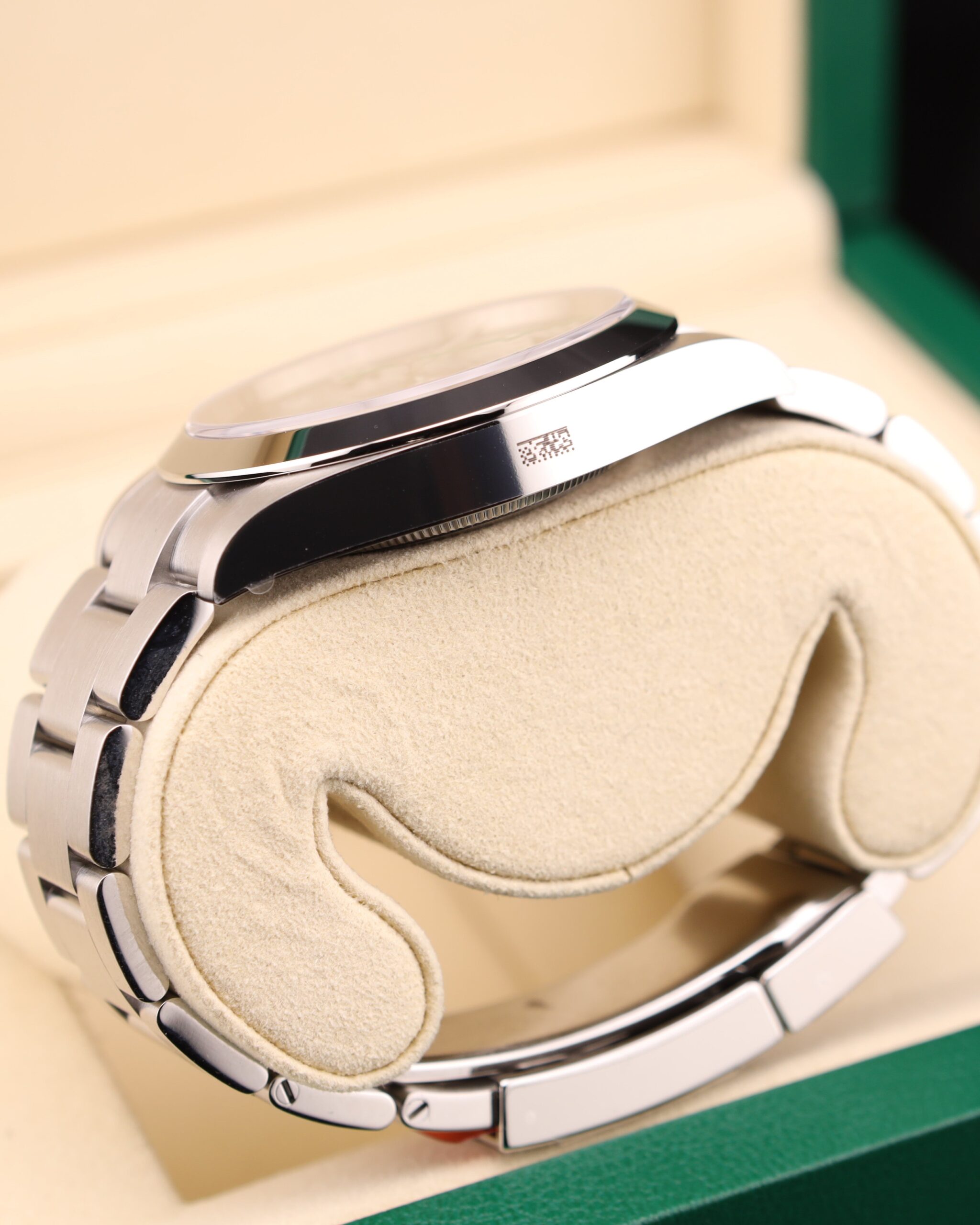 Classic pre-owned automatic dress watch