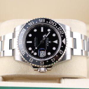 Vintage slim case men's dress watch