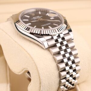 Vintage slim case men’s automatic watch