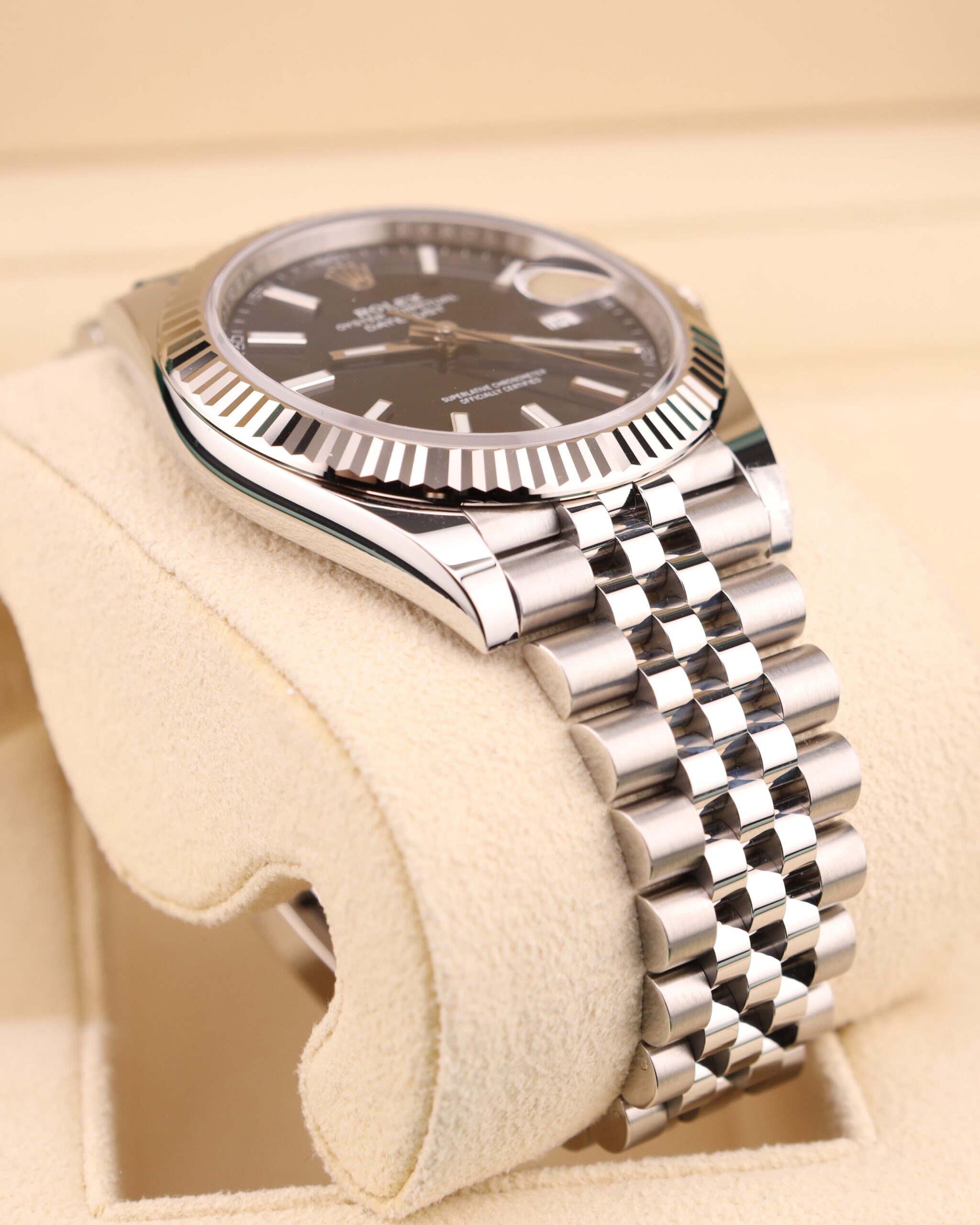Vintage slim case men’s automatic watch