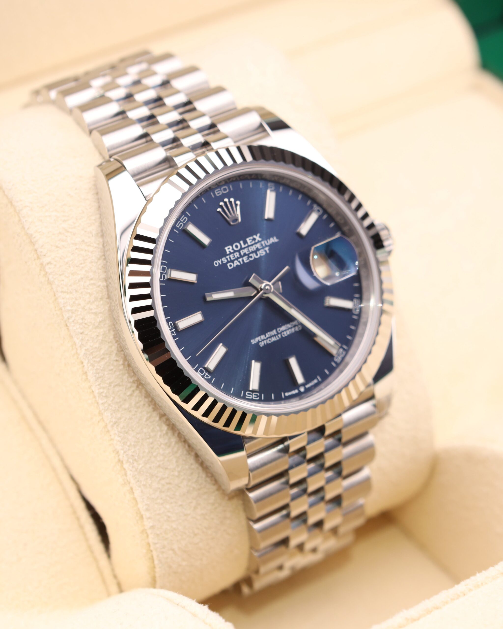 Men's vintage dress automatic watch dial
