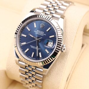 Used Swiss made mechanical watch profile