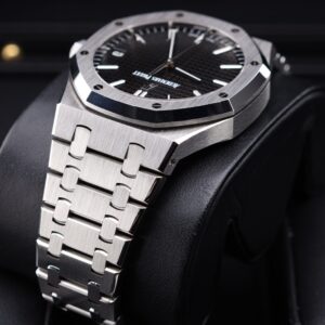 Men's vintage dress automatic watch with silver dial