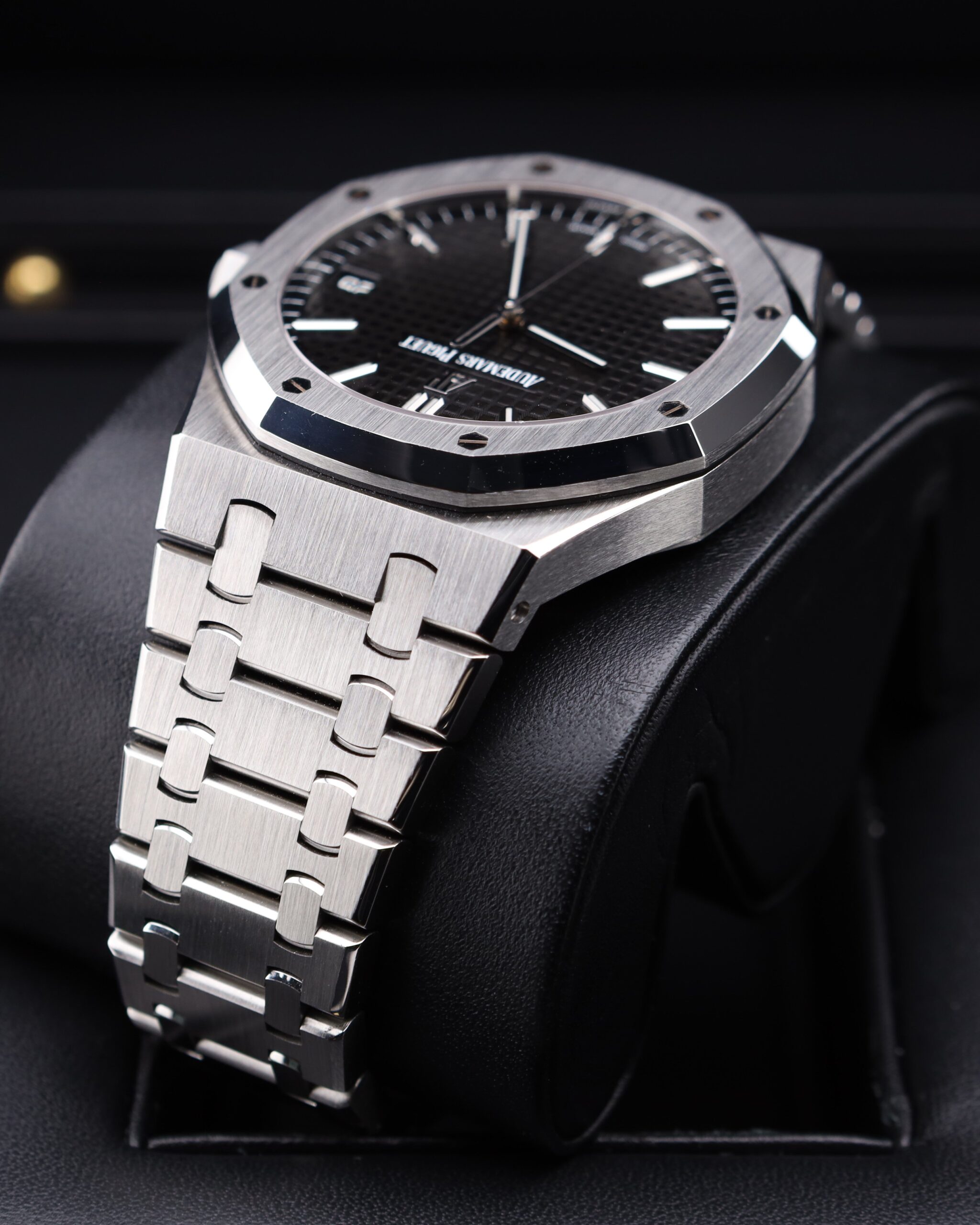 Men's vintage dress automatic watch with silver dial