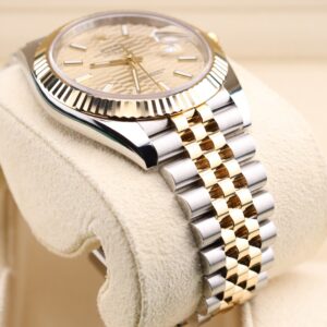 Classic pre-owned automatic dress watch