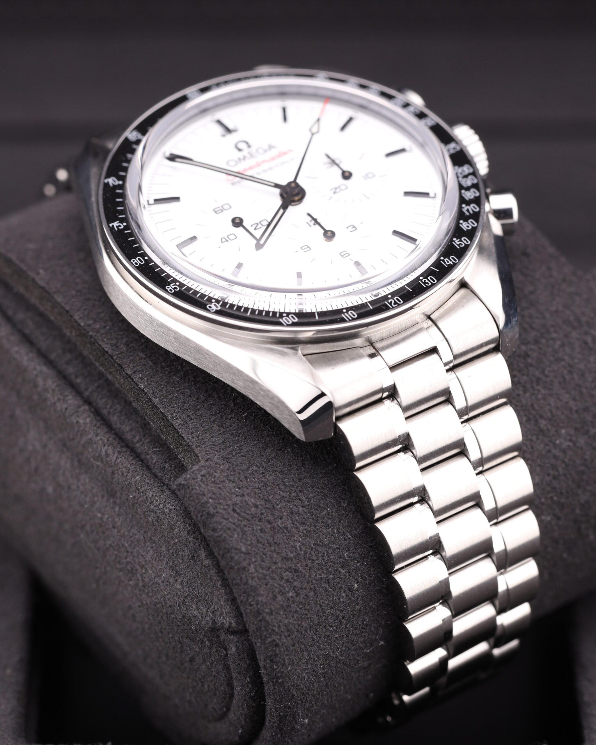Men's vintage dress automatic watch close-up