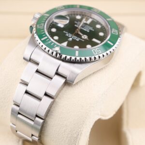 Men's vintage dress automatic watch dial