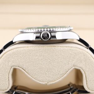 Pre-owned stainless steel chronograph watch