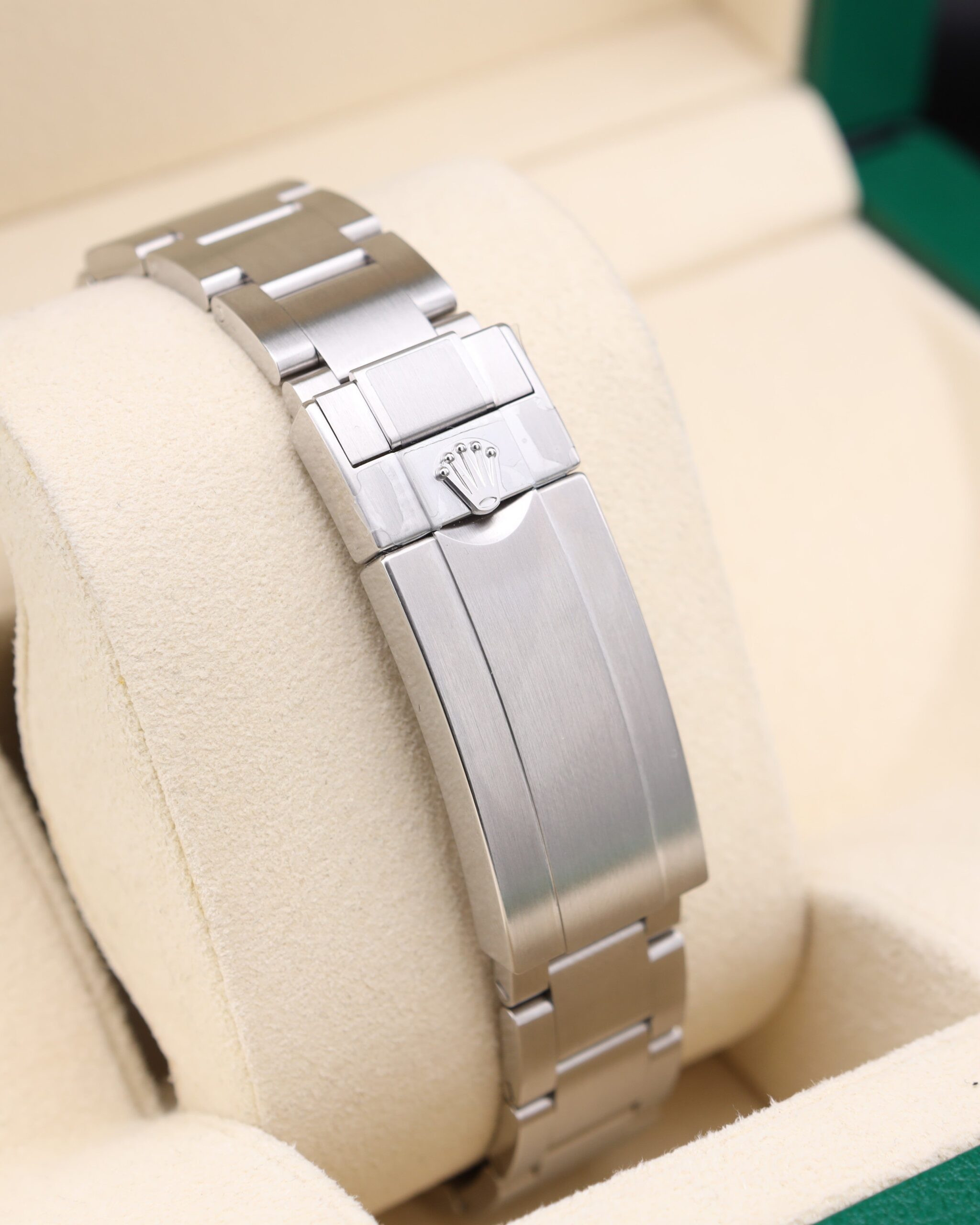 Pre-owned ladies automatic dress watch elegant design
