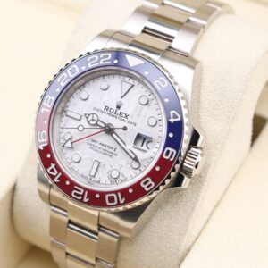 Men's vintage dress automatic watch close-up
