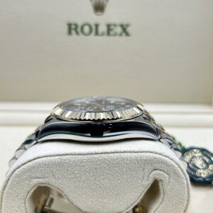 Vintage diver mechanical watch close-up