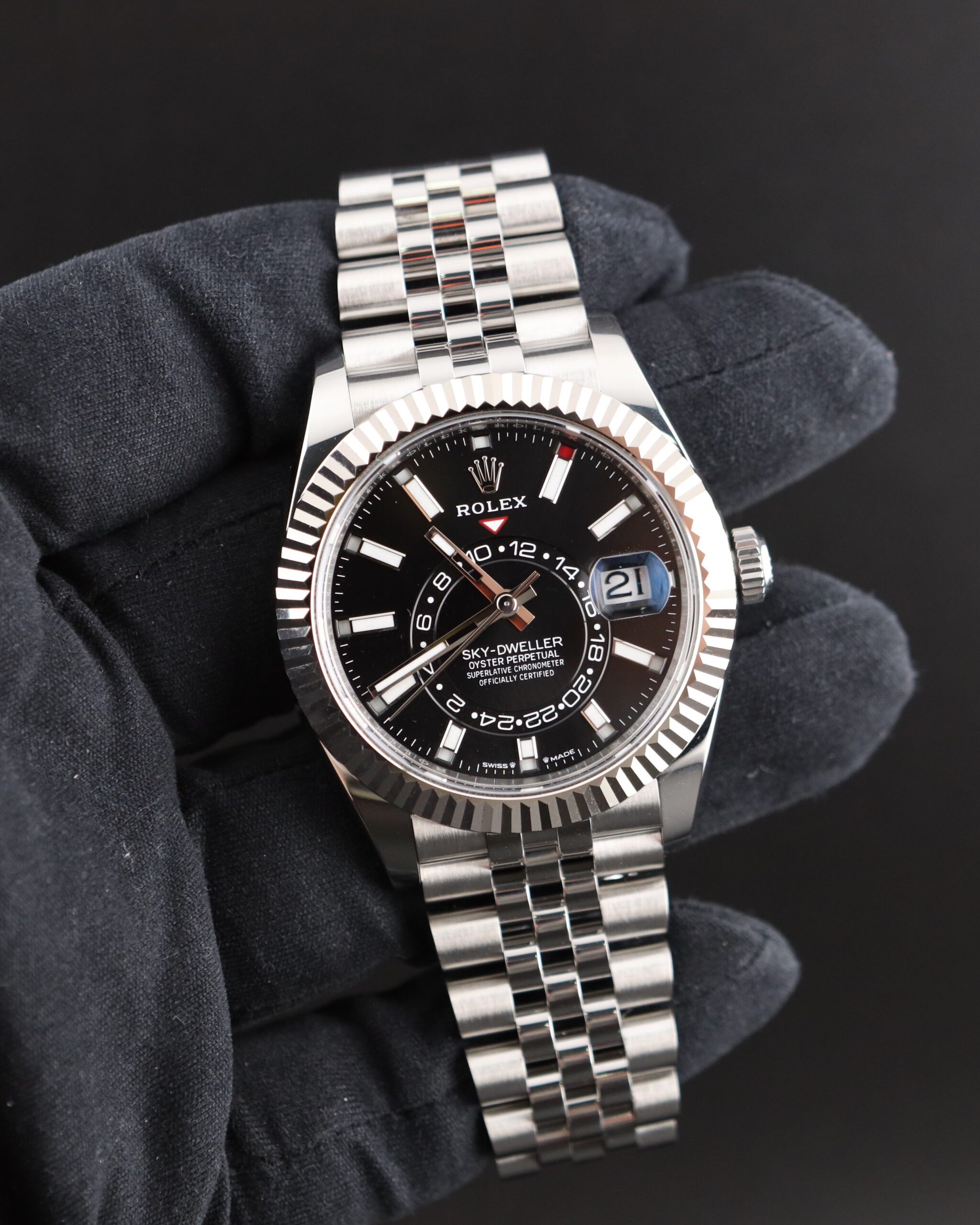 Classic pre-owned automatic dress watch