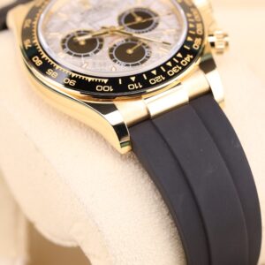 Vintage diver mechanical watch on wrist