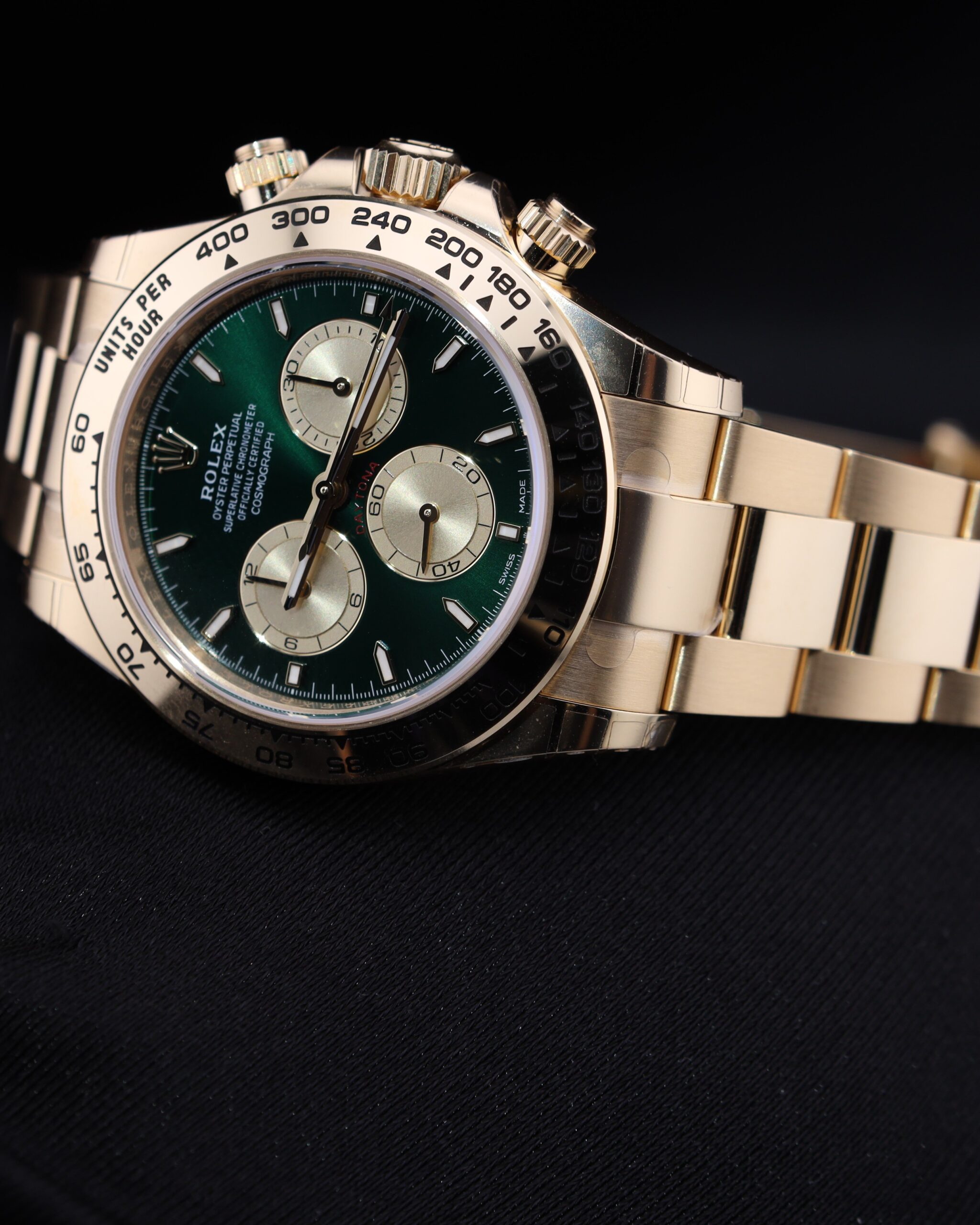 Vintage diver mechanical watch close-up
