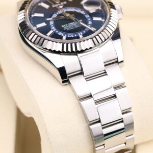 Pre-owned stainless steel chronograph wristwatch