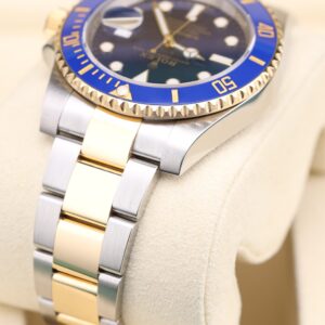 Pre-owned moonphase wrist watch with leather strap