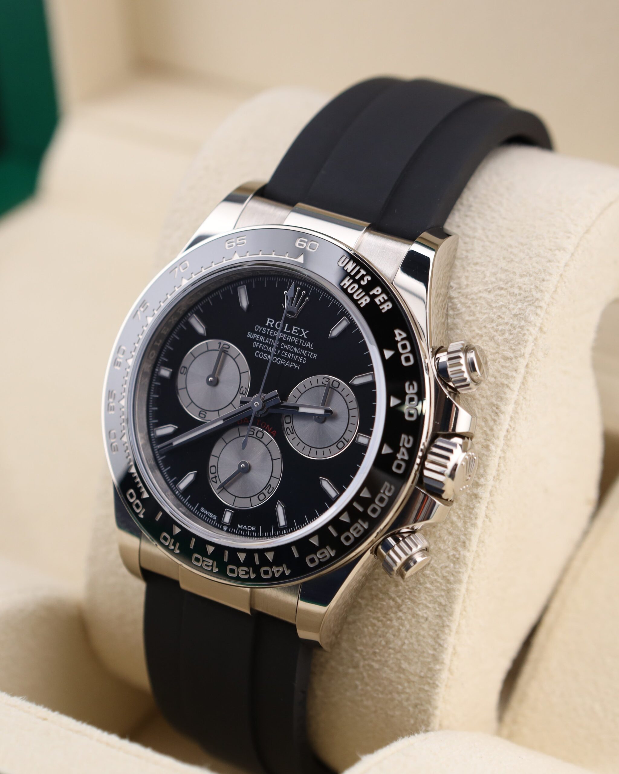 Men's vintage dress automatic watch with leather strap