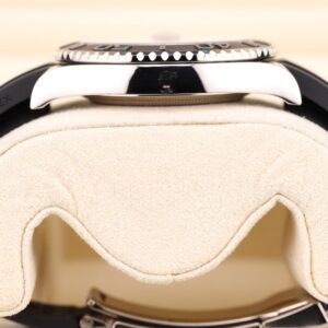 Vintage slim case men's watch with simple dial