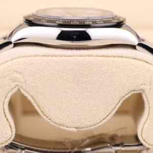 Pre-owned ladies automatic dress watch elegant design