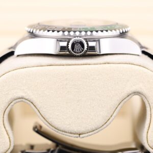 Vintage slim case men’s watch
