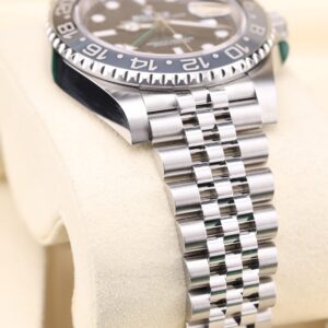 Classic pre-owned automatic dress watch